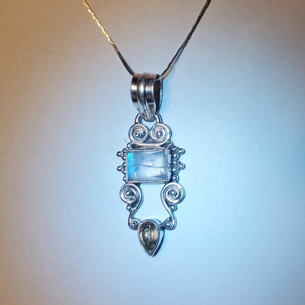 MOONSTONE  &  SITRIN  STERLING  SILVER  PENDANT.